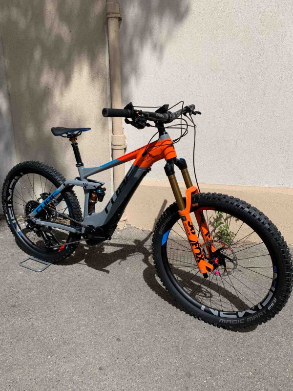 VTT CUBE Stéréo Hybrid 160 Action Team 500 KiOX